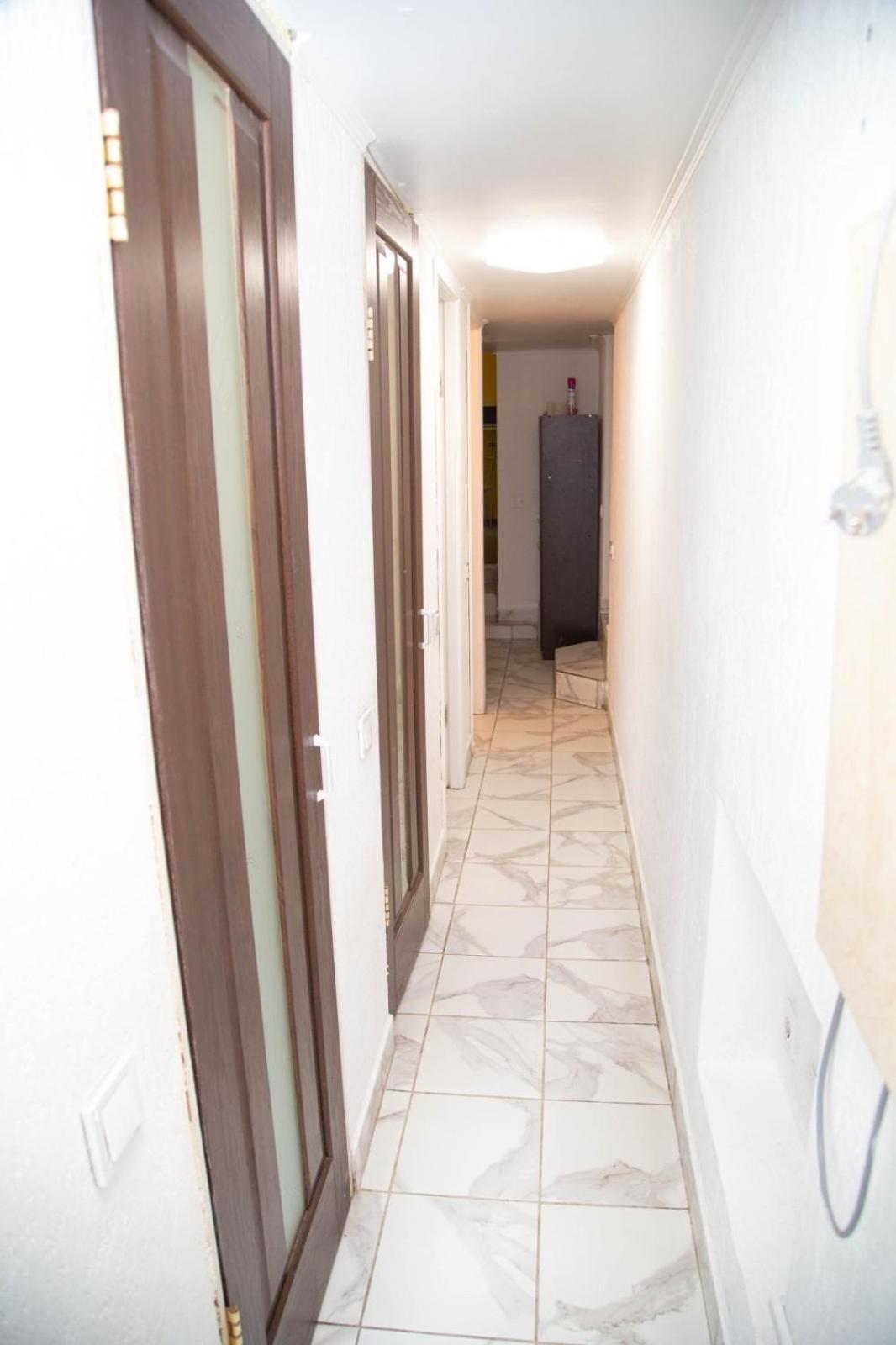 Sun City Hostel 4 Kiev Bagian luar foto